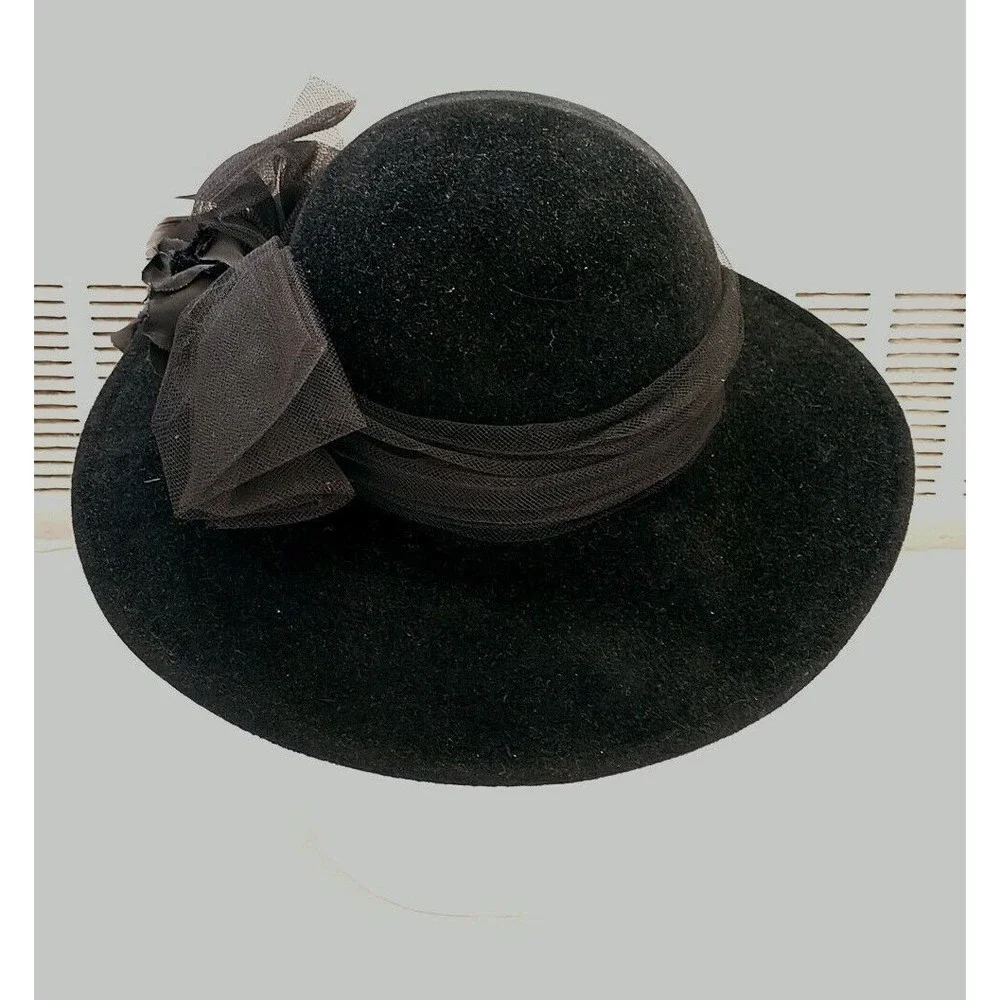 VTG BETMAR New York Women Black Bonnie Hat Bow Feather Flower Sequin Union USA - Picture 4 of 9